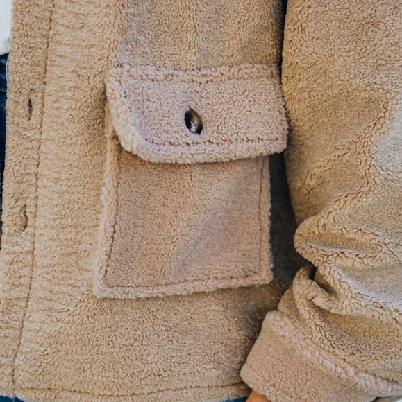 Vici Noble Pocketed Teddy Jacket - Camel - Picture 3 of 9